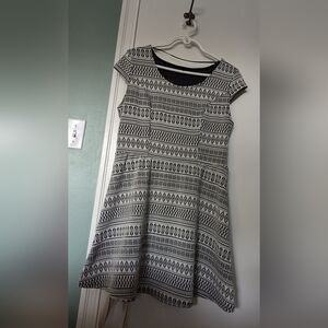 Black and white geometric print size L skater dress